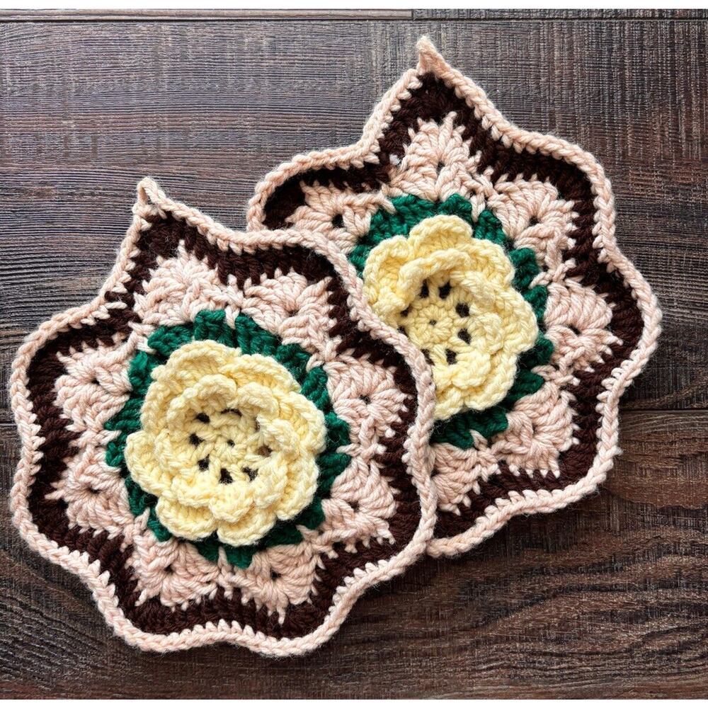 2 Vintage Hand Crochet Pot Holder Hot Pad Hanging Hook 5.5” Grannycore